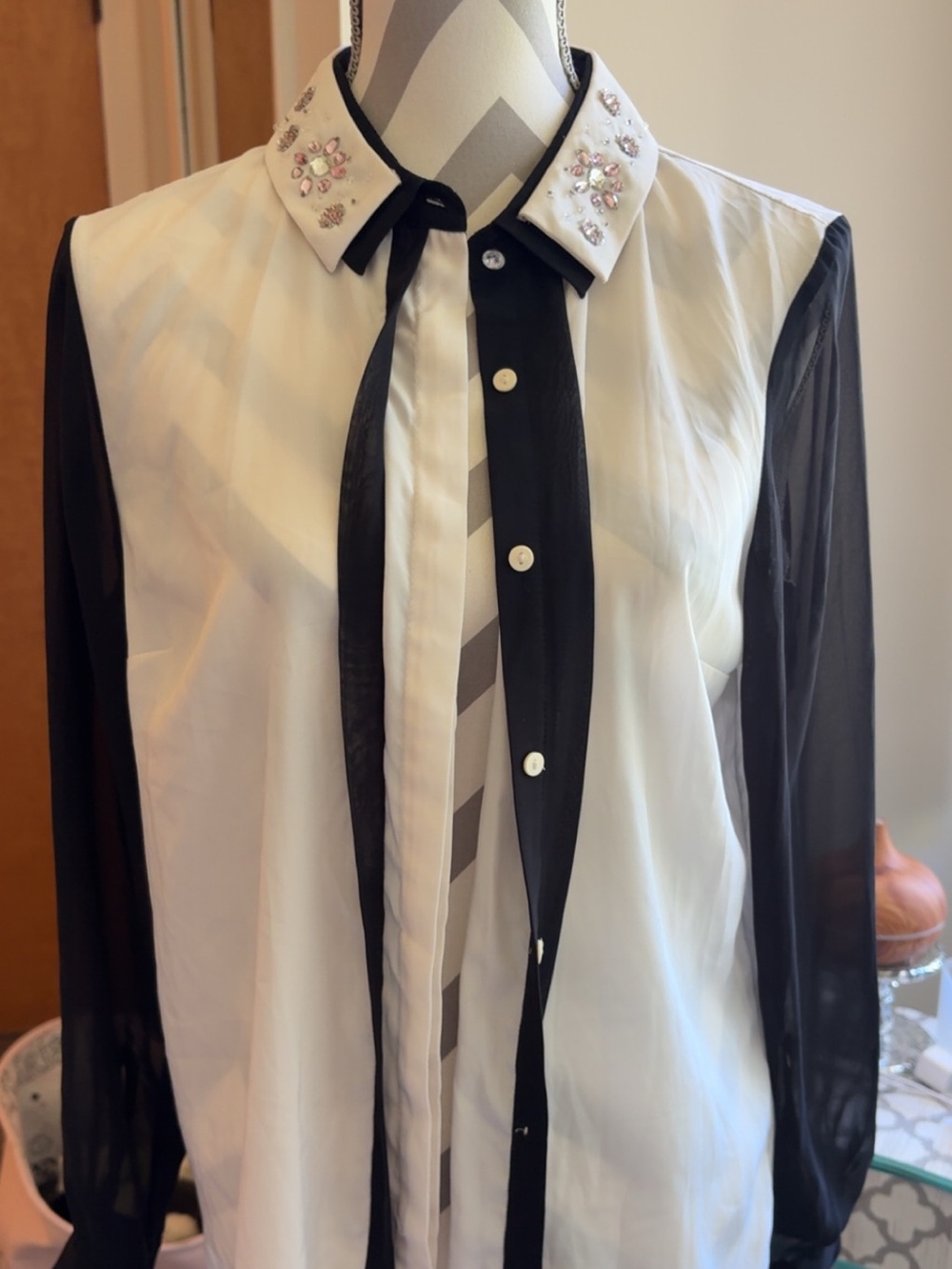 Princess Vera Wang black and white blouse